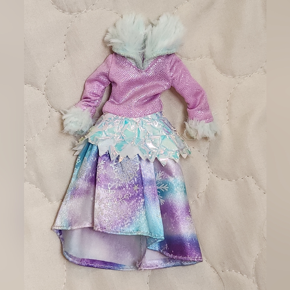 Ever After High Epic Crystal Winter White Doll Dress Faux Fur Collar Shimmer